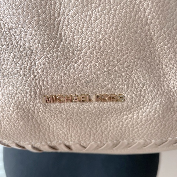 Michael Kors Hobo Bag in Light Tan - Picture 2 of 16